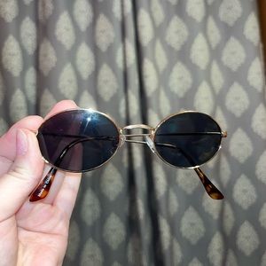 💥3 for $15 70’s Style Sunglasses